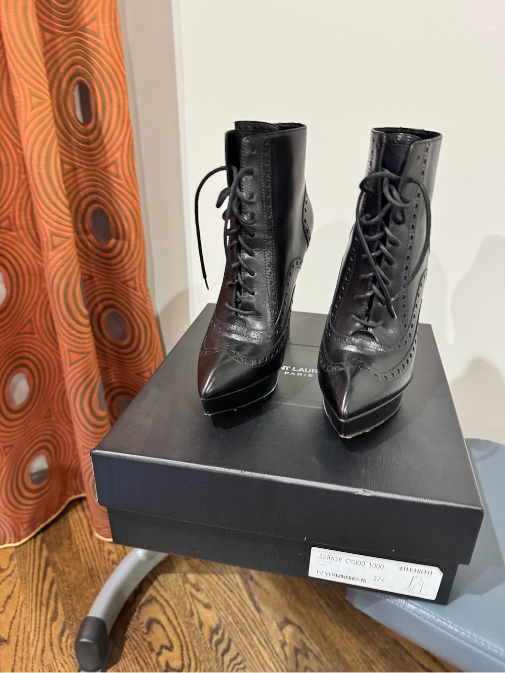 YSL Classic Black Leather Lace-Up Platform Ankle Boots - Picture 3 of 7